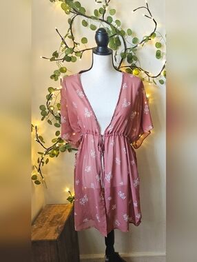 Charlotte Russe Rose Pink Floral Tie-Waist Sleep Robe